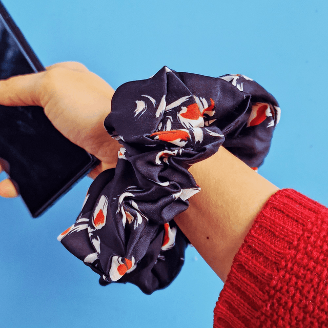 Big Satin Scrunchie &quot;Mona&quot;
